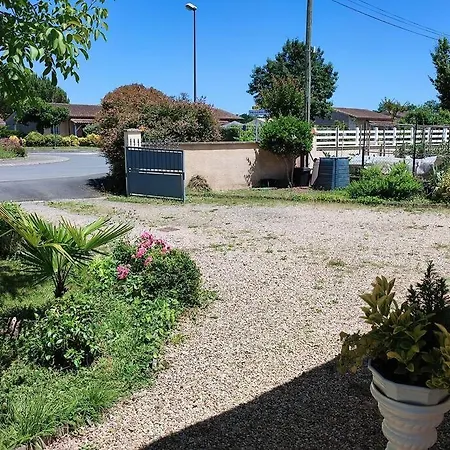 Casa vacanze 3 Bedroom House With Above-ground Pool *