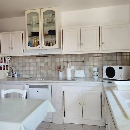 3 Bedroom House With Above-ground Pool Prigonrieux